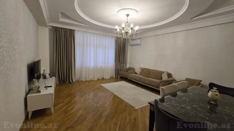 Satılır 3 otaqlı Mənzil Yeni tikili 122 m² Qara Qarayev m.