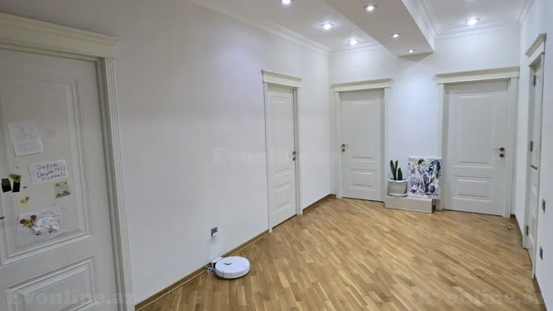 Satılır 3 otaqlı Mənzil Yeni tikili 122 m² Qara Qarayev m. - şəkil 2