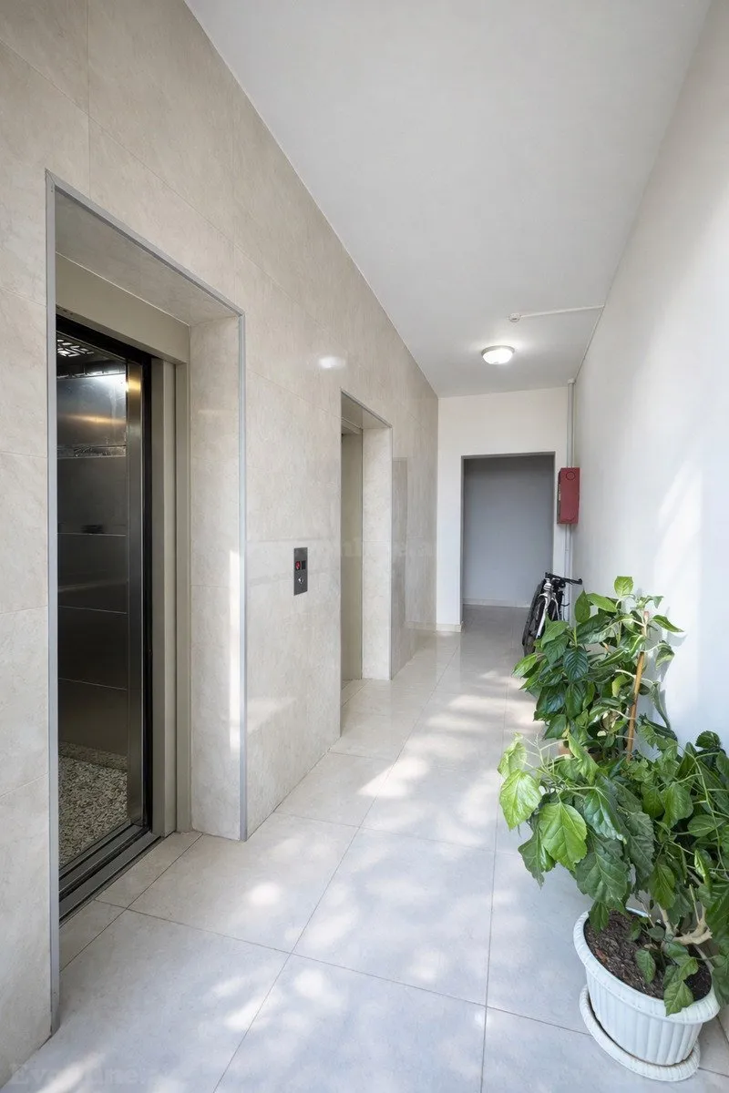 Satılır 2 otaqlı Mənzil Yeni tikili 80 m² Səbail r. - şəkil 18