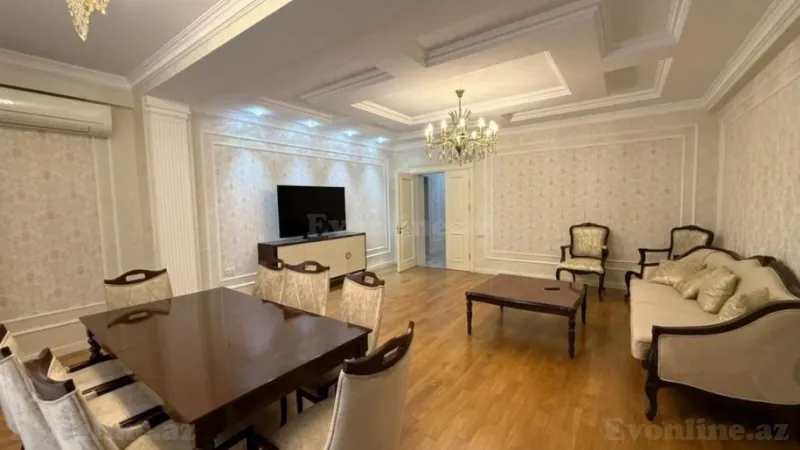 4 otaqlı Mənzil 186 m² 28 May m. Satılır