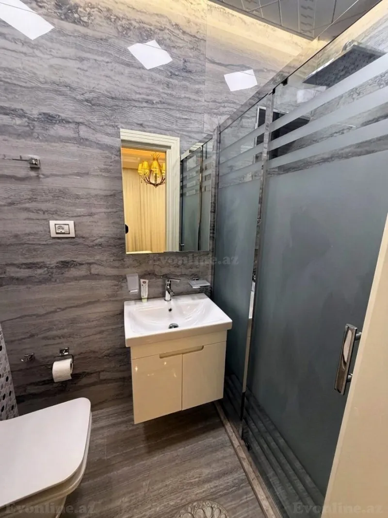 Satılır 4 otaqlı Mənzil Yeni tikili 186 m² 28 May m. - şəkil 5