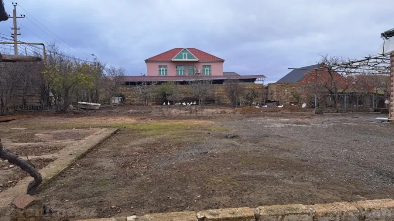 Torpaq Binəqədi Satılır