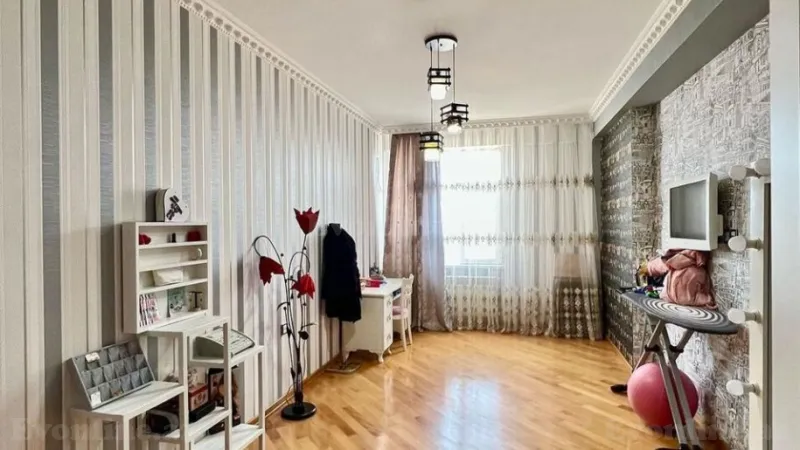 Satılır 3 otaqlı Mənzil Yeni tikili 145 m² 9-cu mikrorayon - şəkil 3