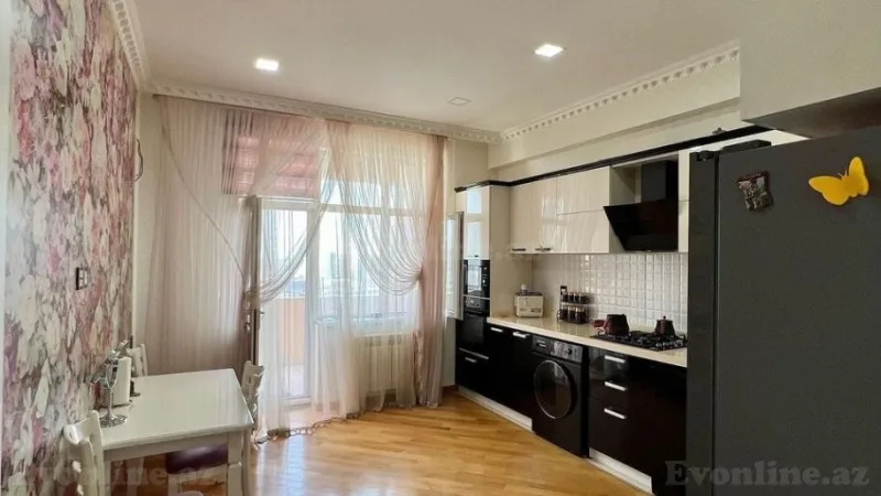 Satılır 3 otaqlı Mənzil Yeni tikili 145 m² 9-cu mikrorayon - şəkil 4