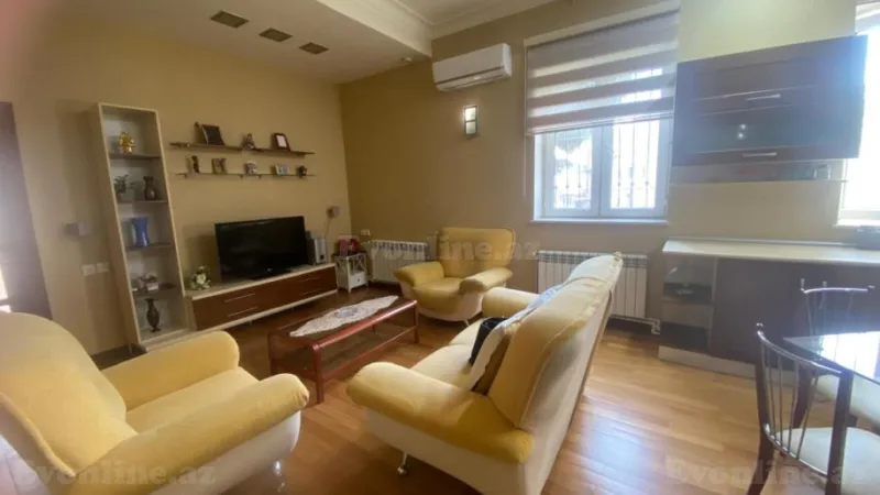 2 otaqlı Mənzil 60 m² İçərişəhər m. Kirayə verilir