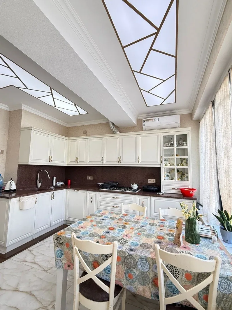 Satılır 4 otaqlı Mənzil Yeni tikili 160 m² 28 May m. - şəkil 12