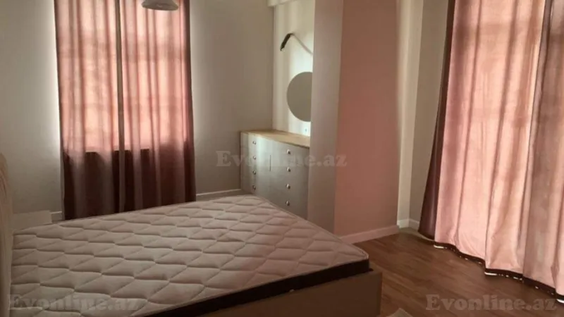 3 otaqlı Mənzil 100 m² Səbail r. Kirayə verilir