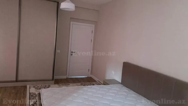 Kirayə verilir 3 otaqlı Mənzil Yeni tikili 100 m² Səbail r. - şəkil 2