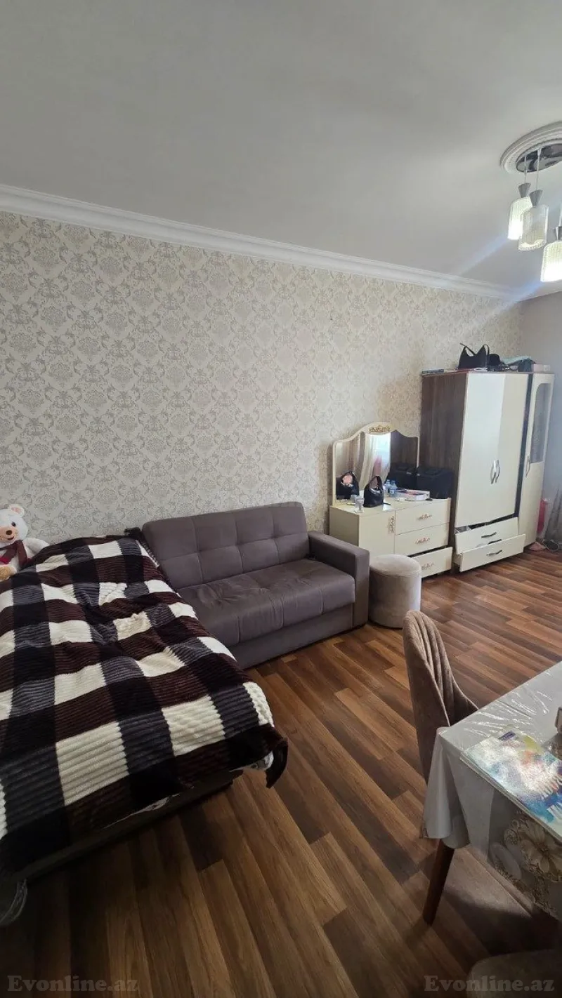 Satılır 2 otaqlı Mənzil Köhnə tikili 40 m² 1-ci mikrorayon - şəkil 2