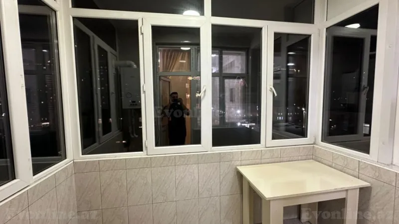 Kirayə verilir 4 otaqlı Mənzil Yeni tikili 200 m² Xətai m. - şəkil 15