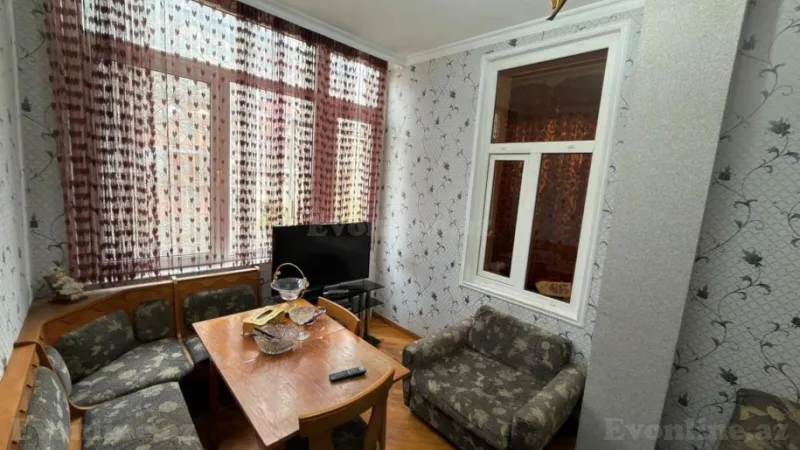 Satılır 4 otaqlı Mənzil Köhnə tikili 120 m² Nəsimi r. - şəkil 14