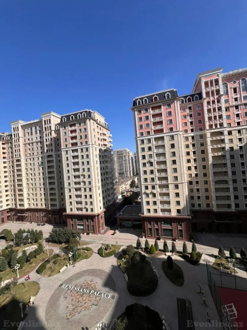 Bakı, Yasamal r., Elmlər Akademiyası m.da 3 otaqlı mənzil satılır