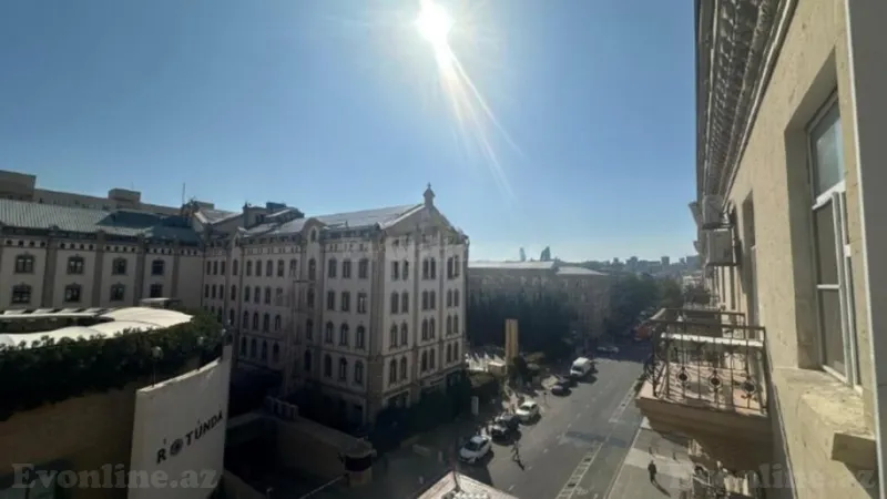 Satılır 2 otaqlı Mənzil Köhnə tikili 58 m² 28 May m. - şəkil 11