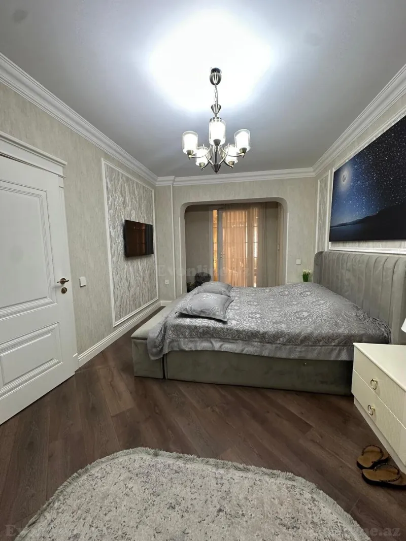 Satılır 3 otaqlı Mənzil Köhnə tikili 120 m² Memar Əcəmi m. - şəkil 2