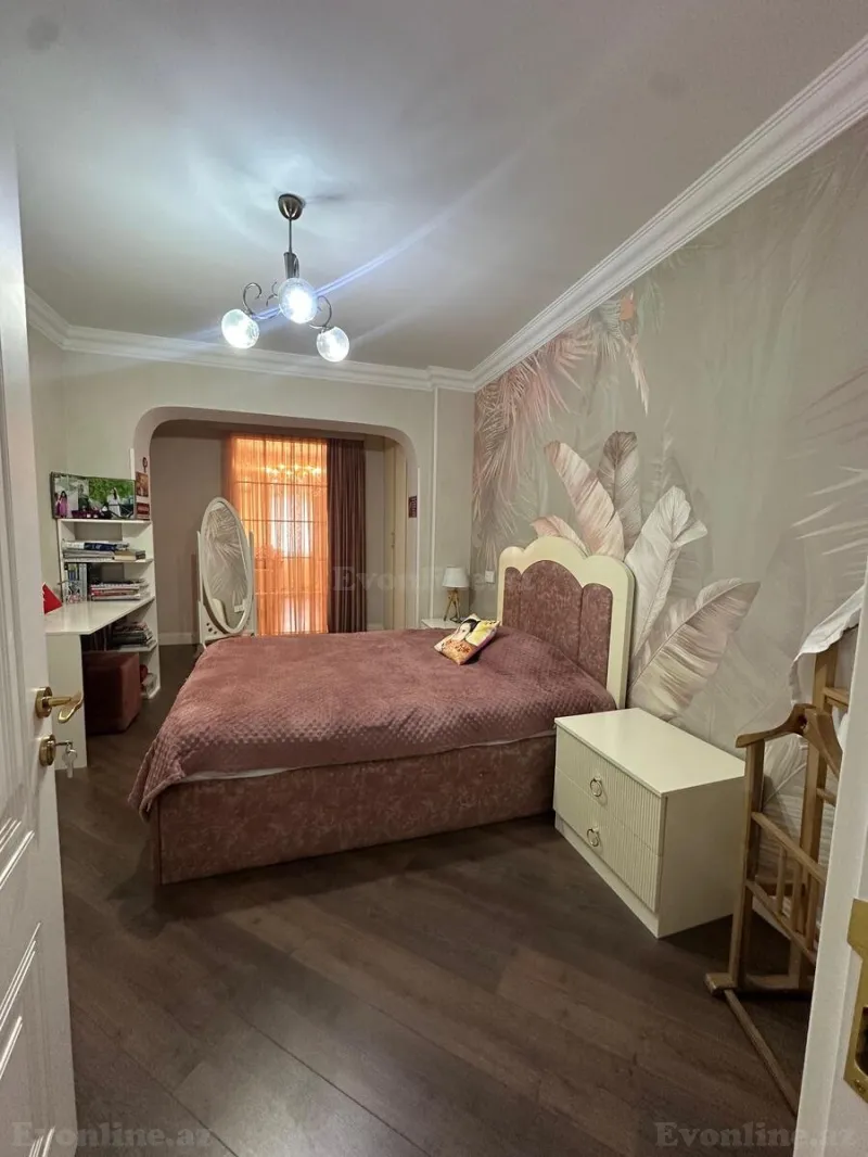 Satılır 3 otaqlı Mənzil Köhnə tikili 120 m² Memar Əcəmi m. - şəkil 3