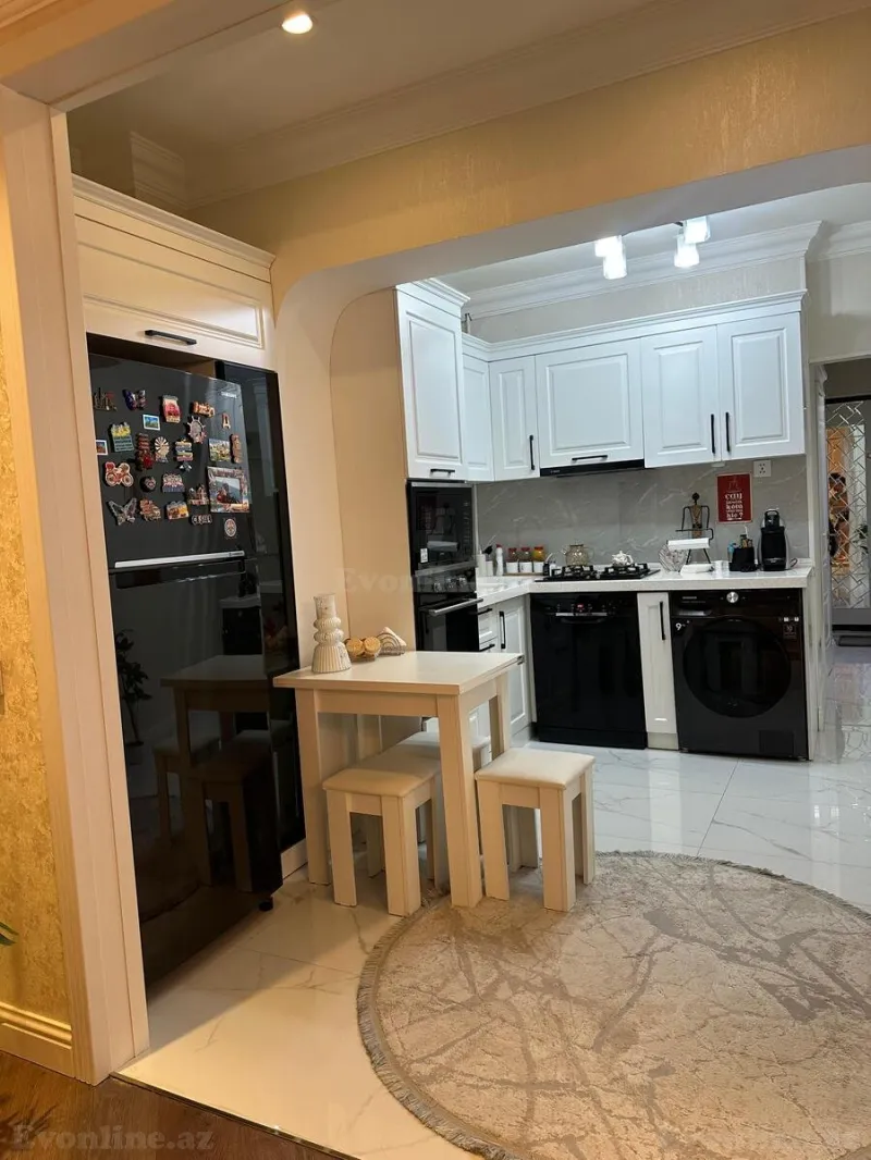 Satılır 3 otaqlı Mənzil Köhnə tikili 120 m² Memar Əcəmi m. - şəkil 9