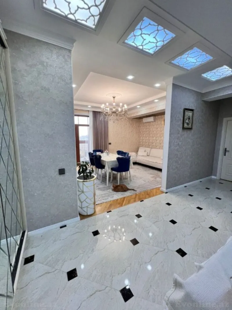 Satılır 2 otaqlı Mənzil Yeni tikili 93 m² Elmlər Akademiyası m. - şəkil 2