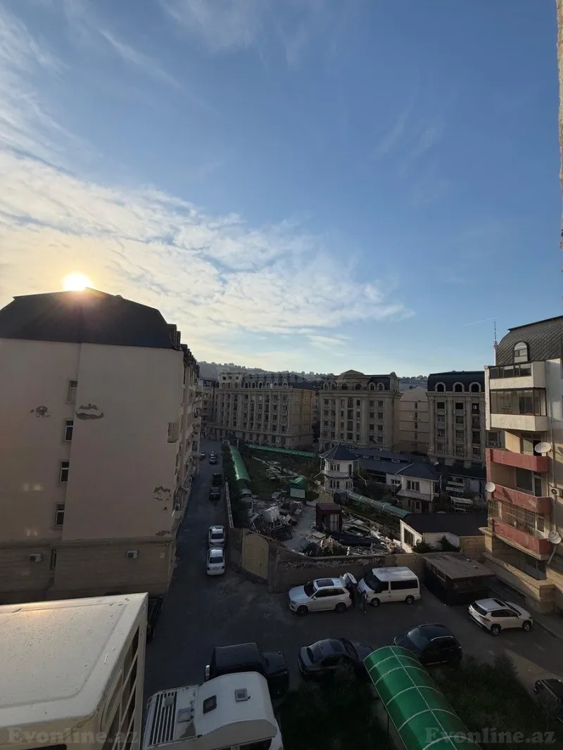 Satılır 8 otaqlı Mənzil Yeni tikili 228 m² Bayıl - şəkil 2