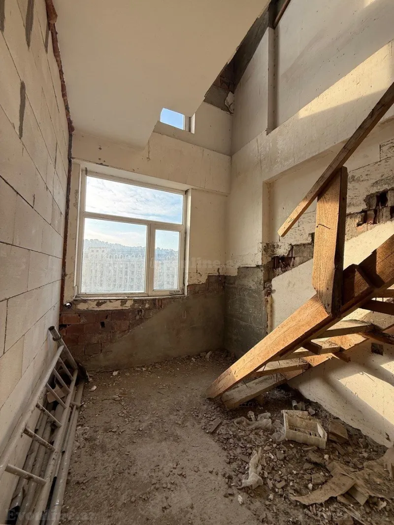 Satılır 8 otaqlı Mənzil Yeni tikili 228 m² Bayıl - şəkil 5