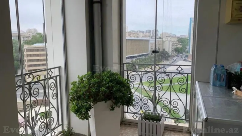 Kirayə verilir 4 otaqlı Mənzil Yeni tikili 170 m² Nizami m. - şəkil 15