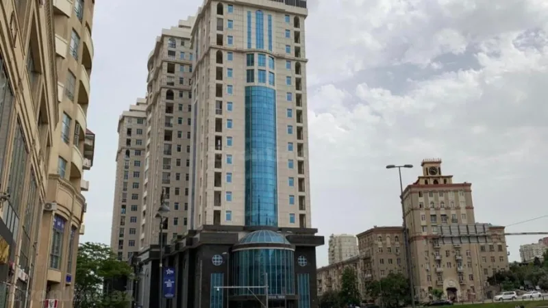 Kirayə verilir 4 otaqlı Mənzil Yeni tikili 170 m² Nizami m. - şəkil 19