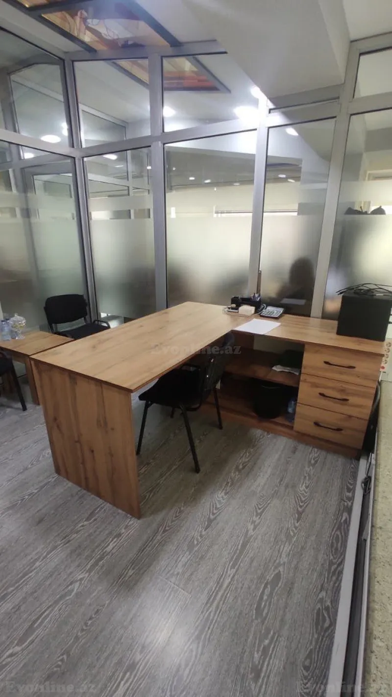 1 otaqlı Ofis 20 m² Nəriman Nərimanov m. Kirayə verilir