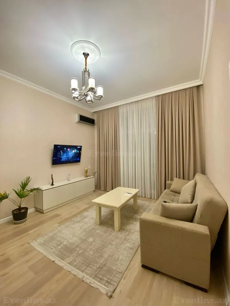 2 otaqlı Mənzil 60 m² İçərişəhər m. Kirayə verilir