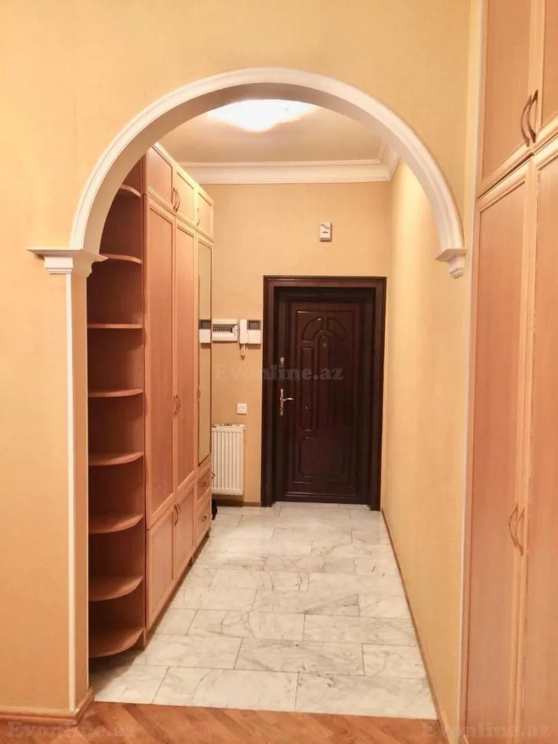 Kirayə verilir 4 otaqlı Mənzil Yeni tikili 200 m² Nizami m. - şəkil 4