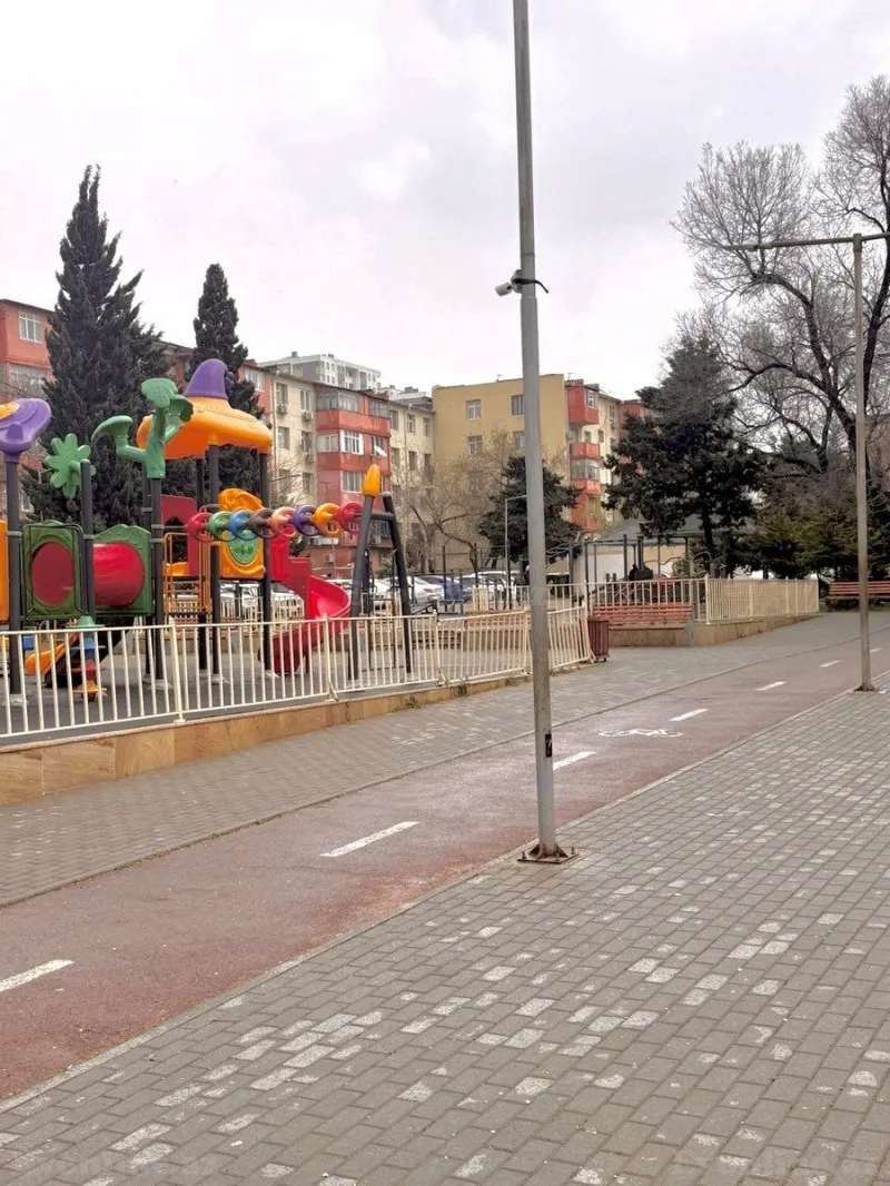 Satılır 3 otaqlı Mənzil Köhnə tikili 70 m² 8-ci kilometr - şəkil 2