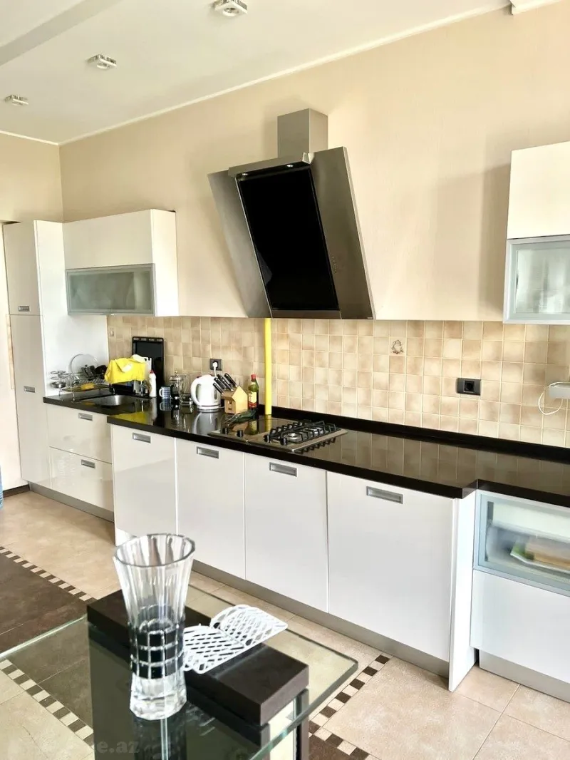 Kirayə verilir 3 otaqlı Mənzil Yeni tikili 180 m² Gənclik m. - şəkil 8