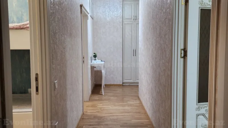 3 otaqlı Mənzil 114 m² 2-ci mikrorayon Satılır