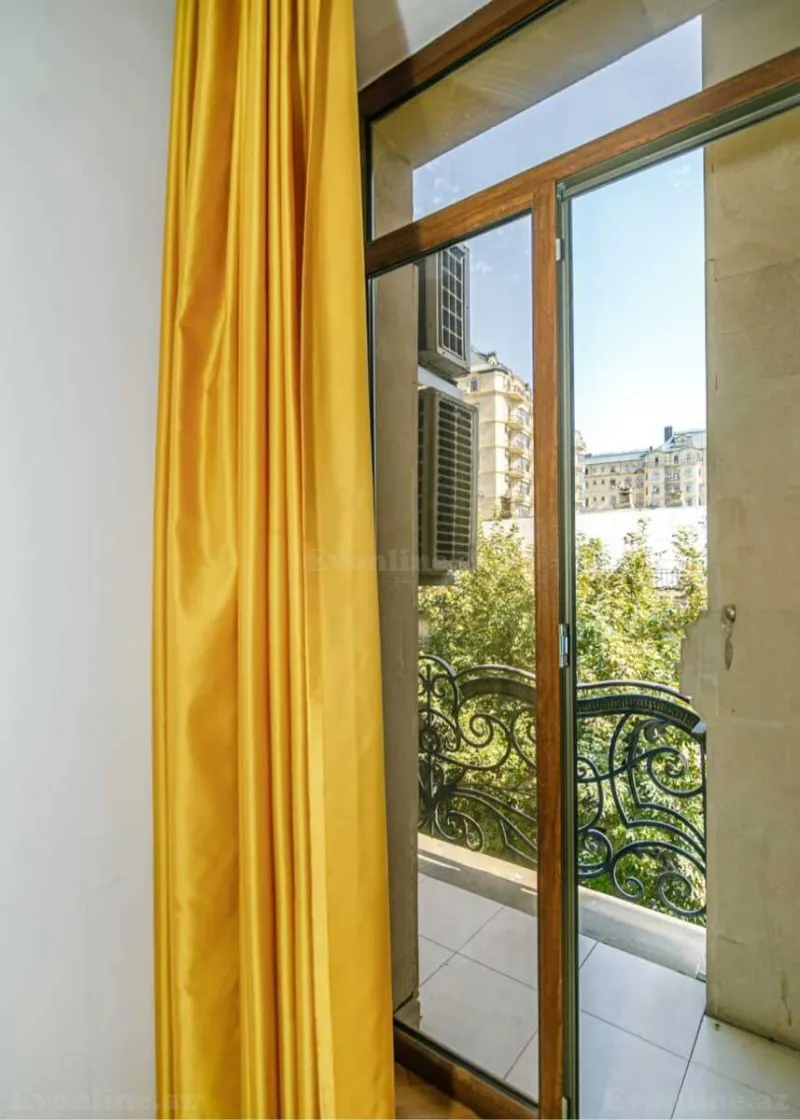 Kirayə verilir 3 otaqlı Mənzil Yeni tikili 130 m² Sahil m. - şəkil 9