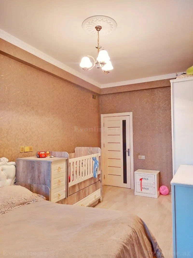 Satılır 2 otaqlı Mənzil Yeni tikili 75 m² İnşaatçılar m. - şəkil 4