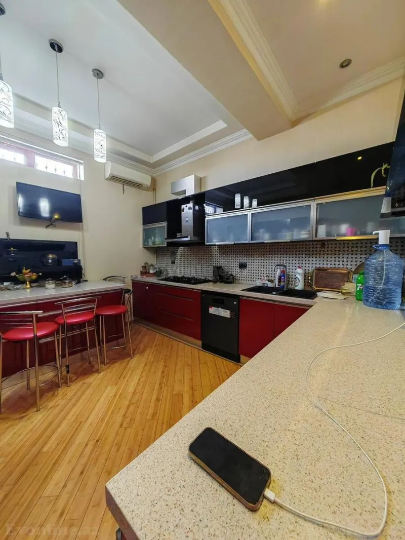 Kirayə verilir 2 otaqlı Mənzil Yeni tikili 150 m² Nəsimi r. - şəkil 4