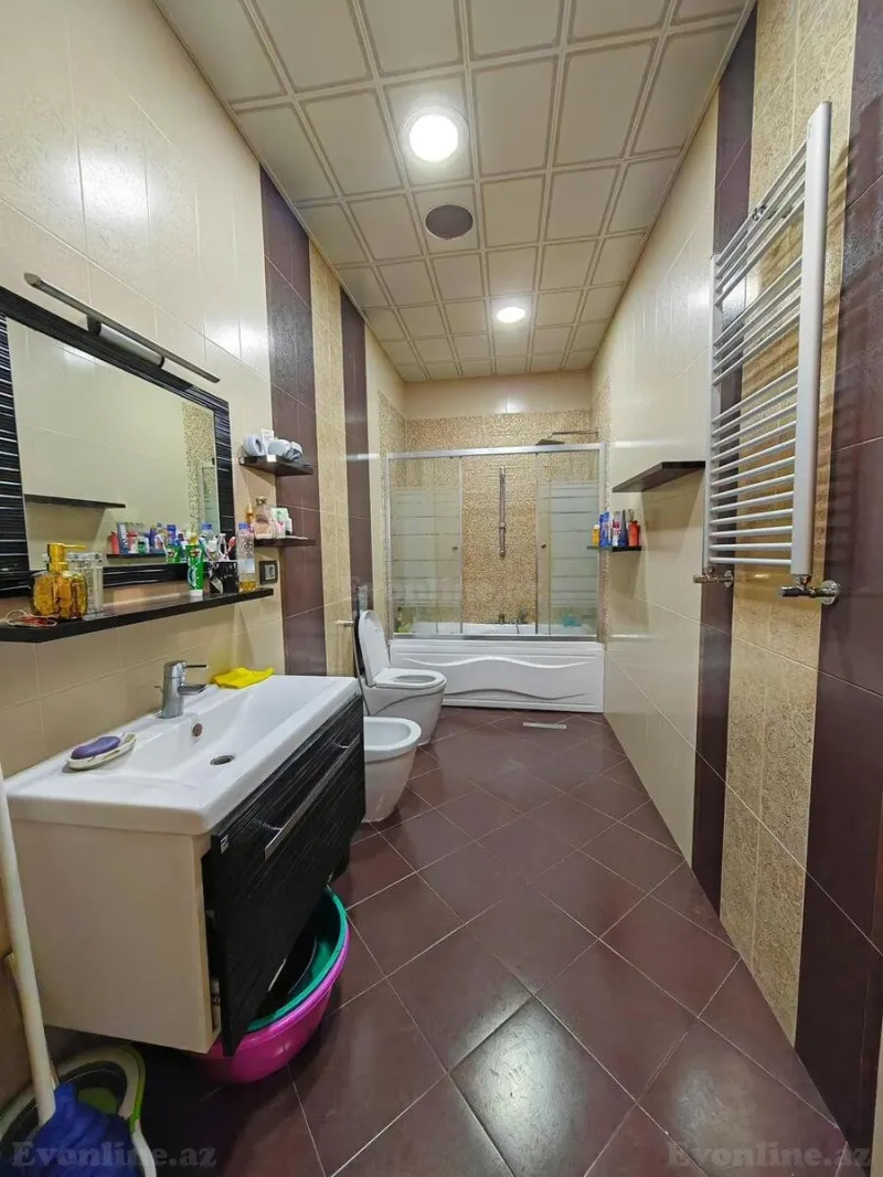 Kirayə verilir 2 otaqlı Mənzil Yeni tikili 150 m² Nəsimi r. - şəkil 10