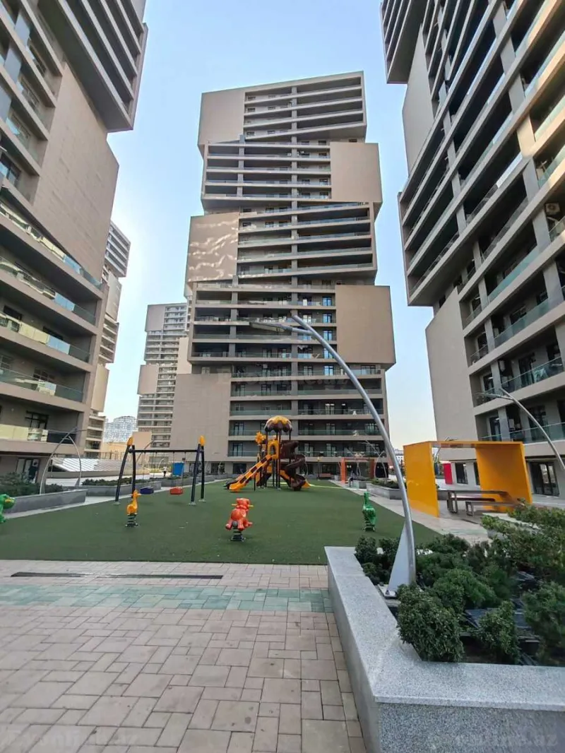 3 otaqlı Mənzil 150 m² Elmlər Akademiyası m. Satılır