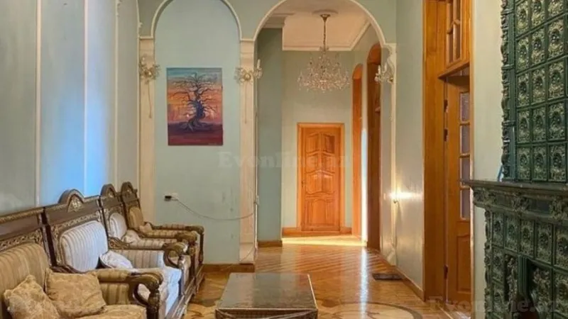 Satılır 4 otaqlı Mənzil Köhnə tikili 185 m² İçərişəhər m. - şəkil 2