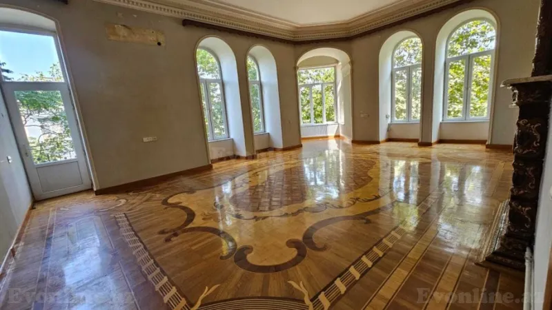 Satılır 4 otaqlı Mənzil Köhnə tikili 185 m² İçərişəhər m. - şəkil 4