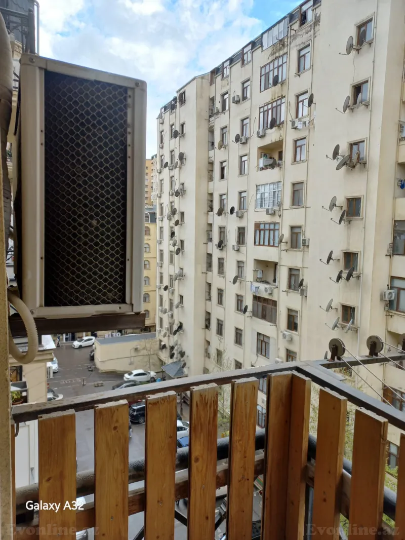 3 otaqlı Mənzil 70 m² Xırdalan Kirayə verilir