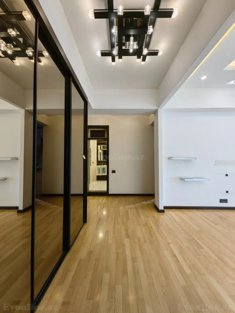 Satılır 3 otaqlı Mənzil Köhnə tikili 100 m² Sahil m. - şəkil 9