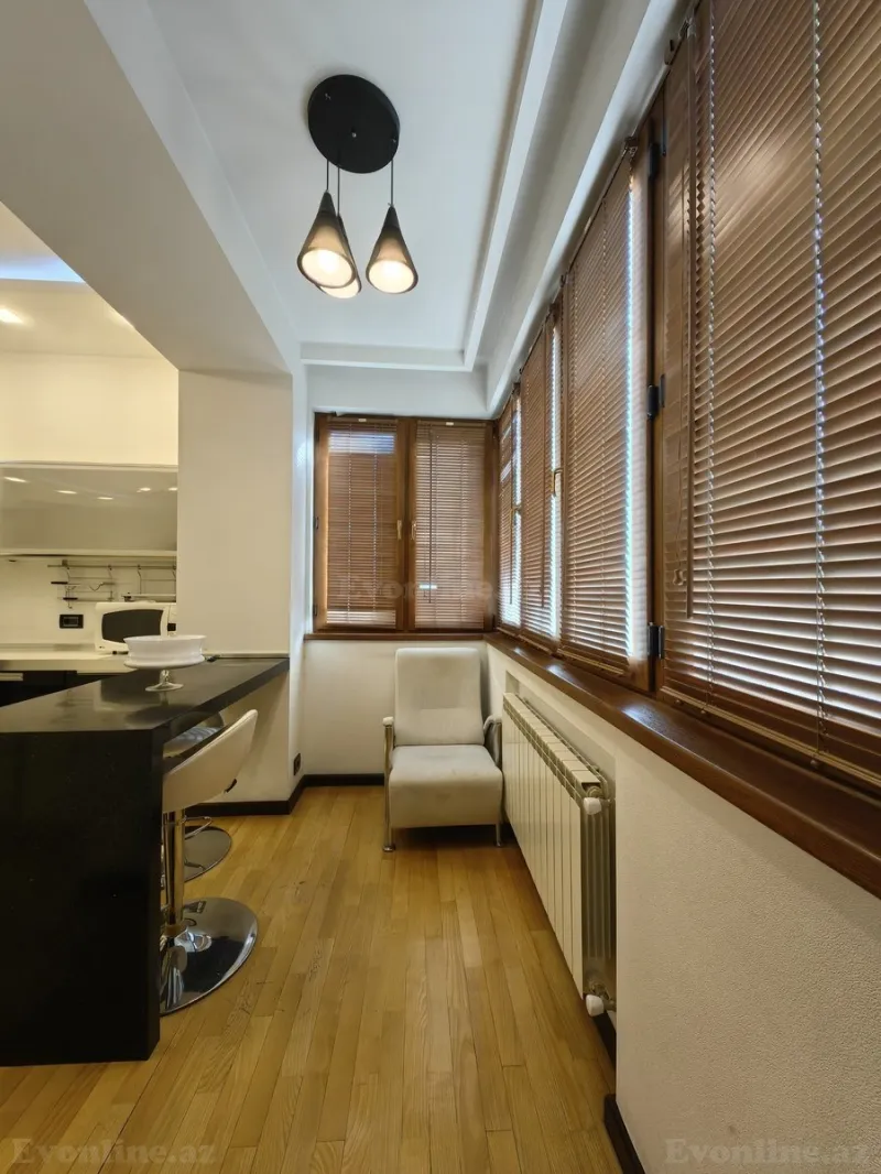 Satılır 3 otaqlı Mənzil Köhnə tikili 100 m² Sahil m. - şəkil 15