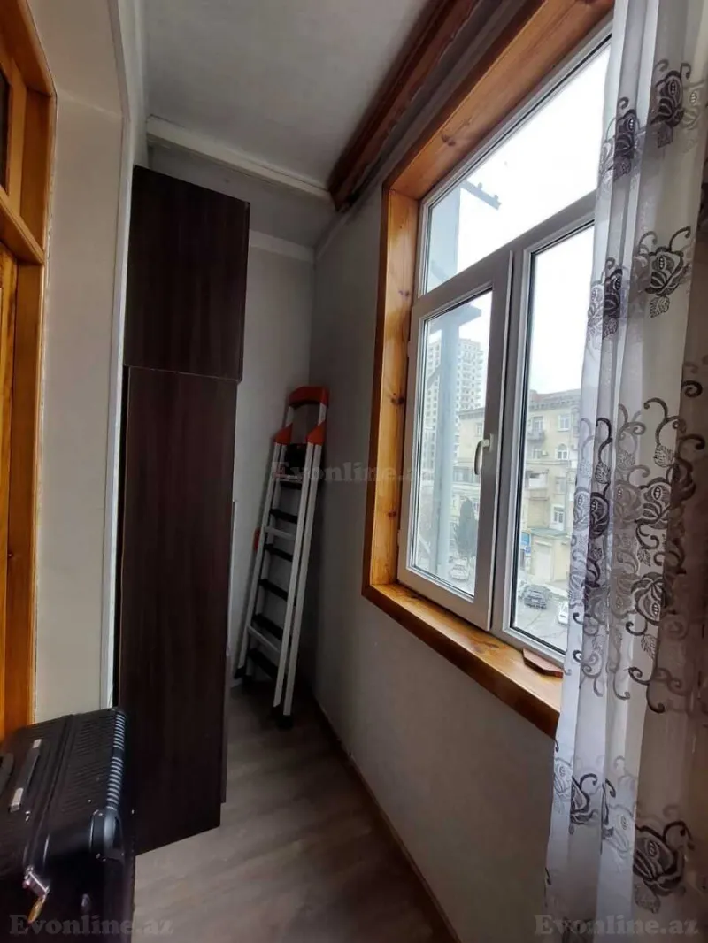 Kirayə verilir 2 otaqlı Mənzil Köhnə tikili 55 m² Elmlər Akademiyası m. - şəkil 15