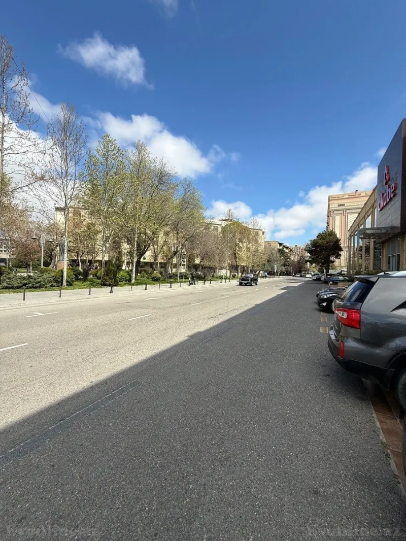 Satılır 3 otaqlı Mənzil Köhnə tikili 80 m² Nərimanov r. - şəkil 2