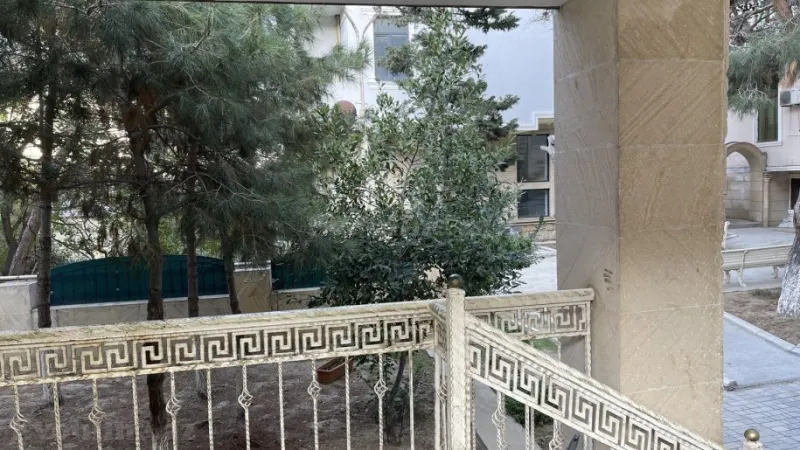 2 otaqlı Mənzil 140 m² 28 May m. Satılır