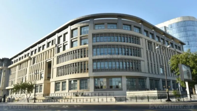 Satılır 3 otaqlı Mənzil Köhnə tikili 101 m² Elmlər Akademiyası m.