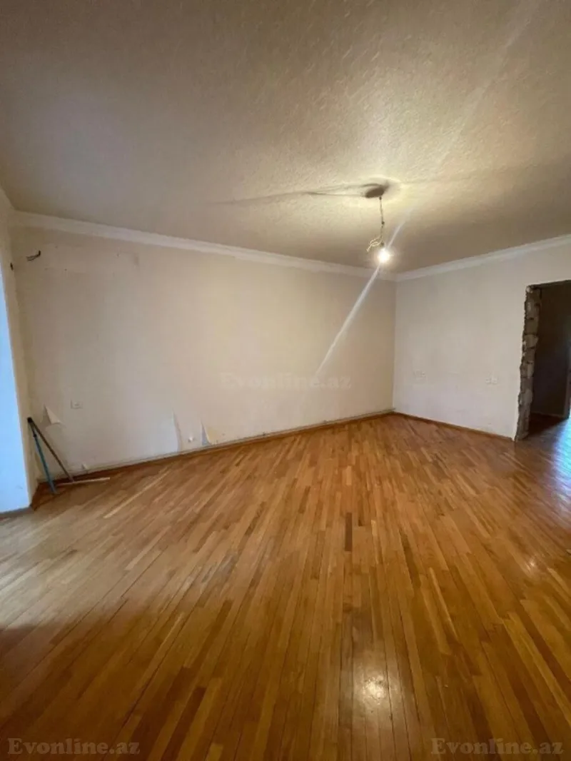 Satılır 3 otaqlı Mənzil Köhnə tikili 101 m² Elmlər Akademiyası m. - şəkil 3