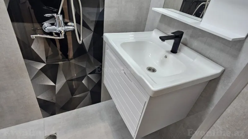 Satılır 2 otaqlı Mənzil Köhnə tikili 35 m² 1-ci mikrorayon - şəkil 19