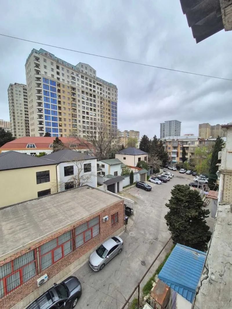 Satılır 2 otaqlı Mənzil Köhnə tikili 35 m² Yasamal - şəkil 2