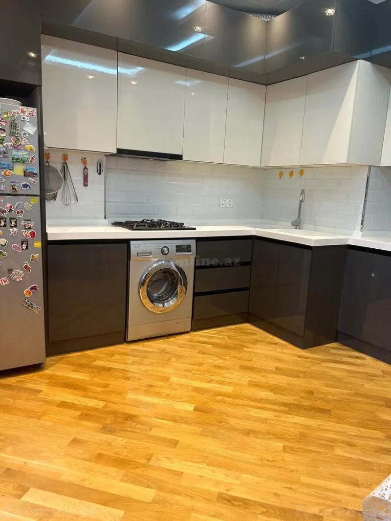 Satılır 3 otaqlı Mənzil Yeni tikili 110 m² Səbail r. - şəkil 14