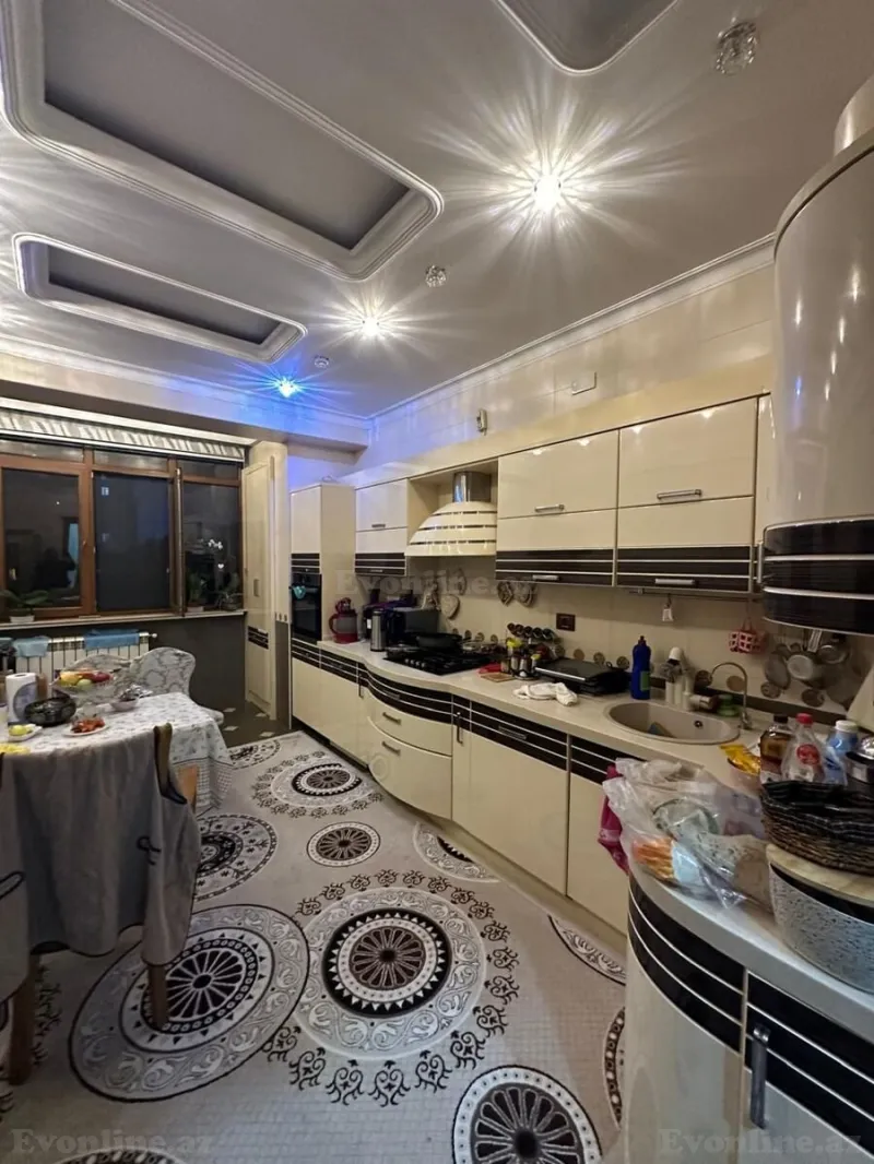 Satılır 4 otaqlı Mənzil Yeni tikili 175 m² Memar Əcəmi m. - şəkil 15